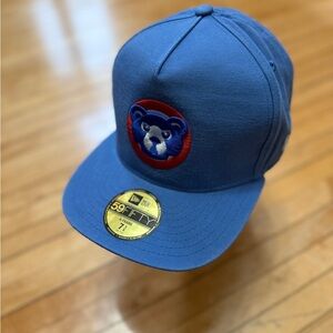 NWT New Era Light Blue Chicago Cubs Championship Side Flag A-Frame Hat Sz. 7 3/8